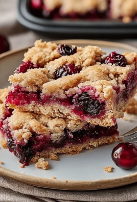 Buttery Cranberry Streusel Crumb Bars