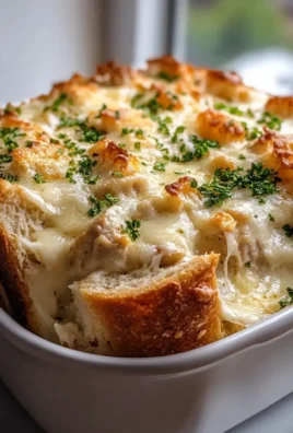 Creamy Alfredo Chicken Cheese Bread Bake