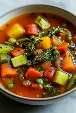 Easy Slow Cooker Vegetable Soup